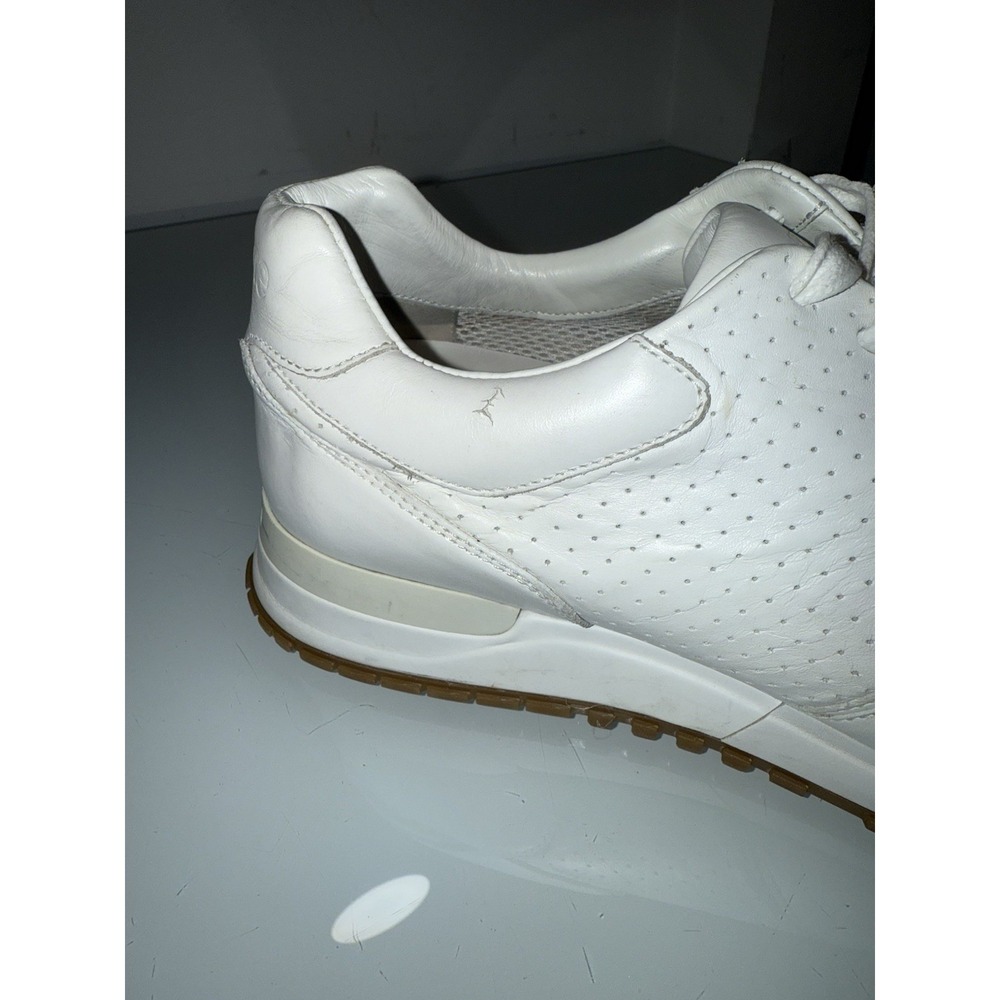 Louis Vuitton Men's White Leather Run Away Sneakers US size 8 (UK 7.5) - Picture 11 of 12